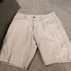 Mens Old Navy shorts. Size 34.